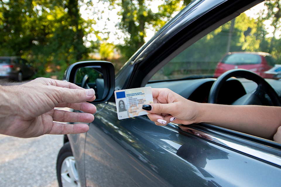 Understanding adult cautions by police in Queensland